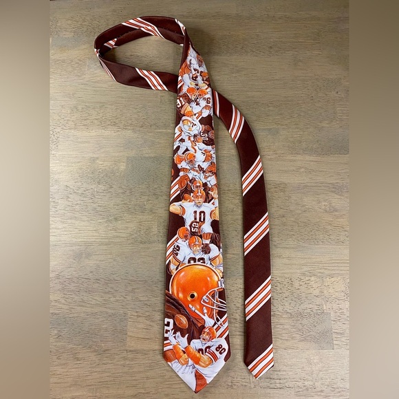 Vintage CLEVELAND BROWNS Neck Tie Ralph Marlin NFL Football Made USA‎ Dawg Pound - Picture 7 of 7